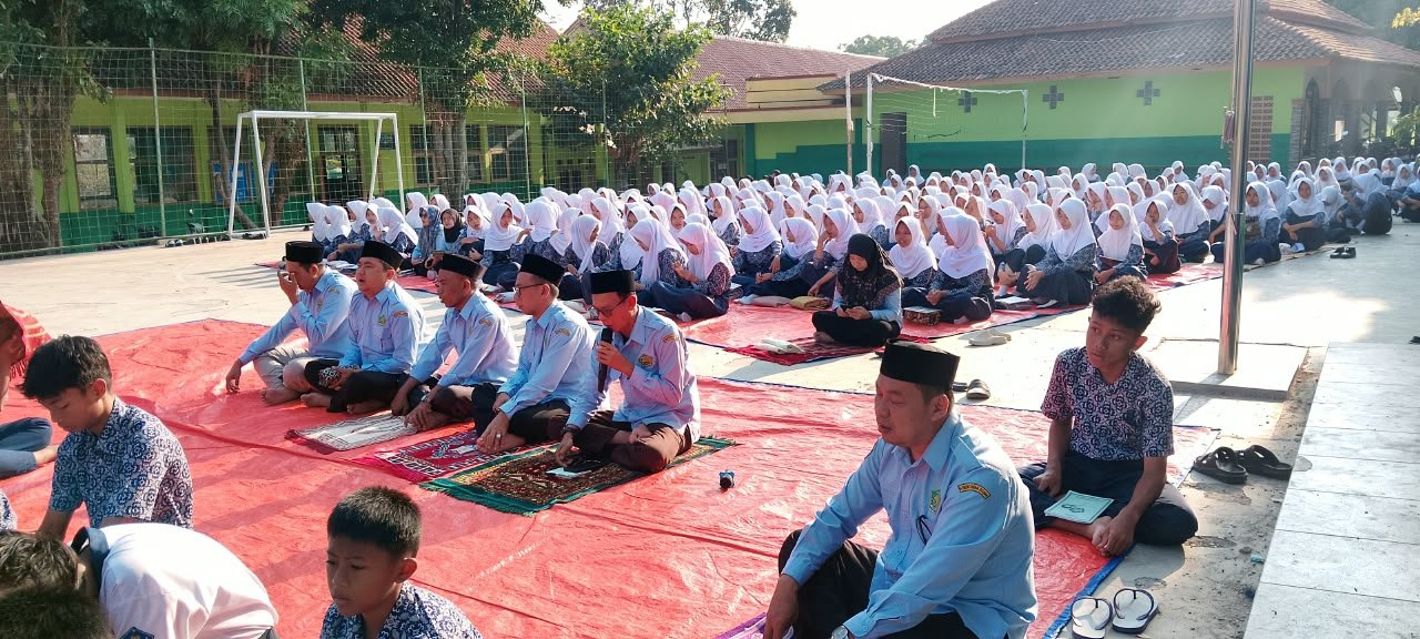 RABU WEKASAN, APEM, DAN DIALEKTIKA AGAMA-BUDAYA
